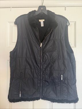 Chico's Black Quilted Faux-Fur Trim Vest